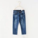 Jean enfant garçon bleu clair en denim, coton doux et confortable, NounaBaby Sénégal.