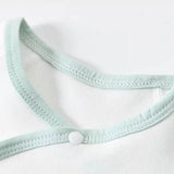 Pack cadeau naissance 26 pièces bébé en coton blanc à motifs arbres et soleil, idéal pour Dakar – vêtements, accessoires, couverture, bavoirs et chaussons