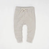 Pantalon bébé coton bio gris perle, chevilles à bord-côte